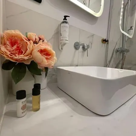 Pawia Charming * Varsavia